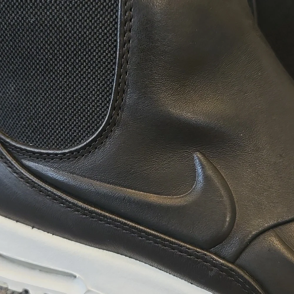 Nike Air Max Thea Mid Women Sneaker Boot Black/White SZ 7